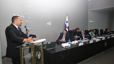 Procurador pide inhabilitar por condena internacional