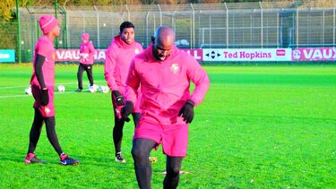 Baloy y Blas vuelven a la titular ante Gales