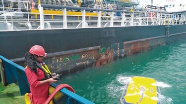 Robot limpiará el casco de barcos