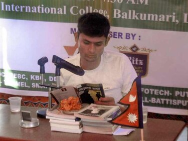Nepalí rompió record guinness de lectura