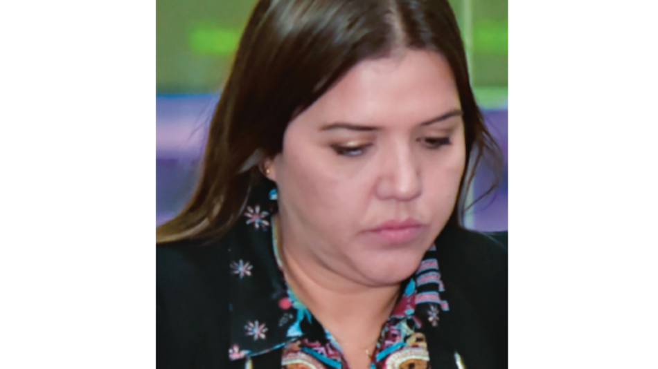 Vicepresidenta de Ecuador renuncia en medio de una pesquisa