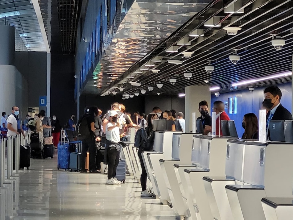 Ponen fin al uso obligatorio de la mascarilla en aeronaves y embarcaciones internacionales