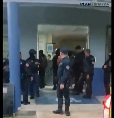 Detienen a pandilleros que intentaban incendiar el cuartel de la Policía en Almirante