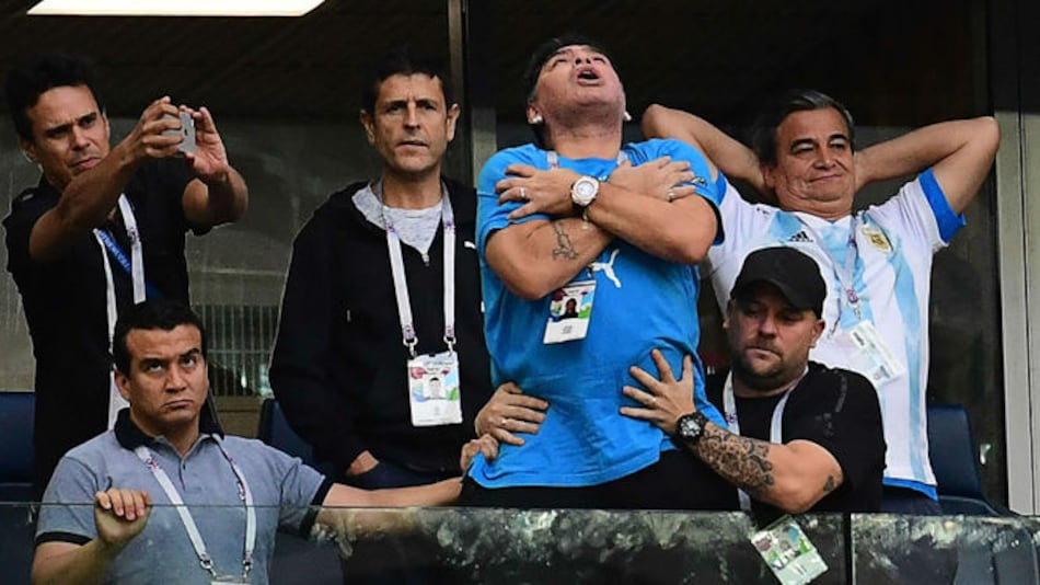 Maradona está 'bien' tras recibir atención médica