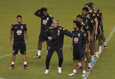 Brasil trabaja en su defensa para enfrentar a Ecuador