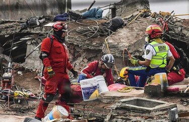 Rescatistas panameños reciben reconocimiento en México