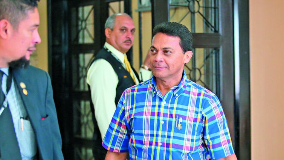 Ordenan arresto de Ángel De La Cruz por tóxico mortal