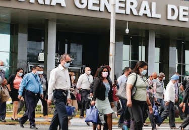 16,936 funcionarios más en la planilla en tres años