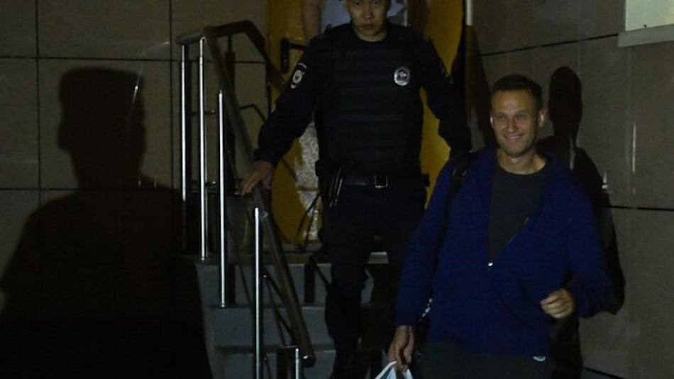 La policía rusa registra las oficinas de campaña de opositores