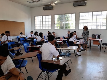 Acudientes del José Dolores Moscote rechazan circular que les ordena pintar las aulas