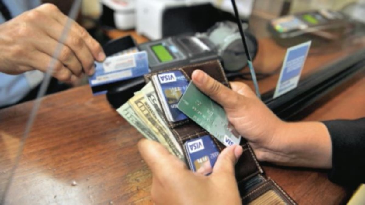 Deudas de consumo suben 11%