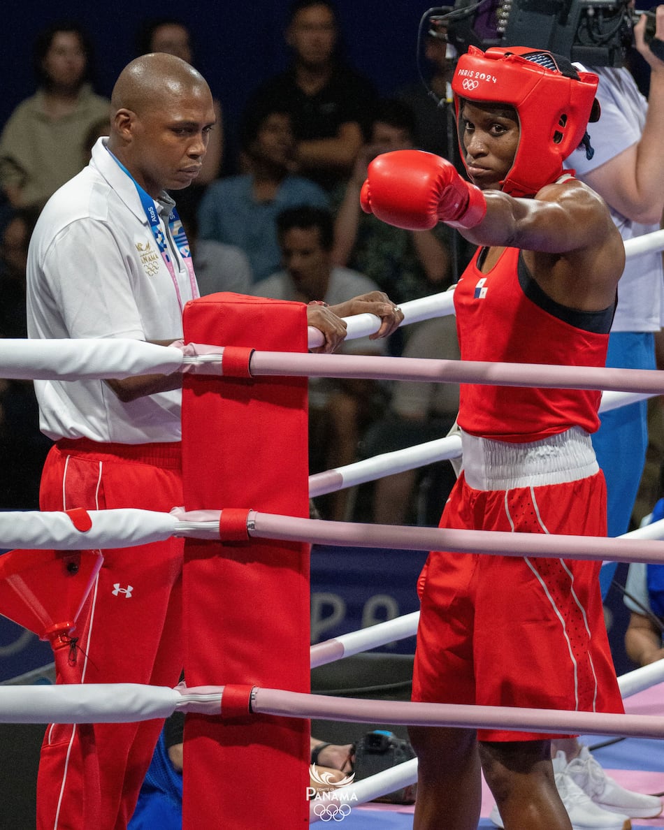 Gustavo Caicedo: la historia del entrenador que forjó la medalla de Atheyna Bylon