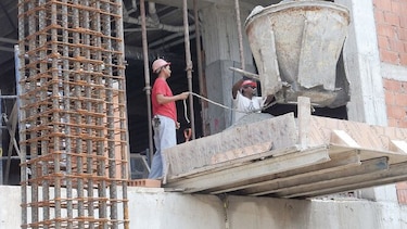 Moderado descenso en inversión privada