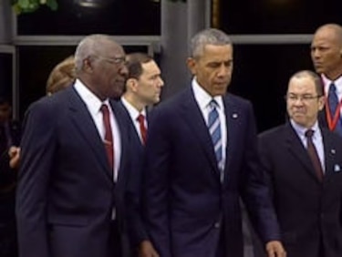 Raúl Castro recibe en el Palacio de la Revolución a Barack Obama