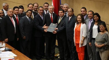 Aprueban en tercer debate ley de descentralización