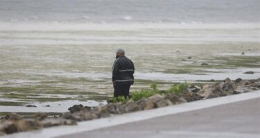 El poderoso huracán Ian sigue ‘atacando’ la Florida y se dirige al centro con categoría 3