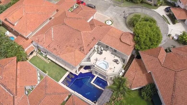 Mansión, apartamentos, un Porsche, plata... esta es la lista de los bienes que podrían ser devueltos a Guardia Jaén