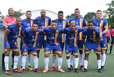 Azuero FC pasa a mandar