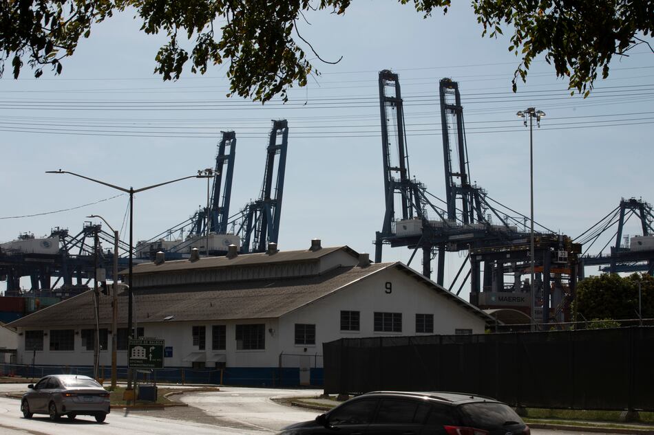 Silencio en torno al acuerdo de CK Hutchison y BlackRock para compra de puertos en Panamá