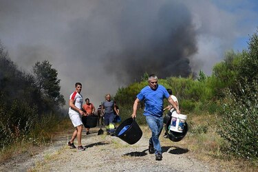 4 claves para entender la histórica ola de incendios que golpea a España y que va camino de batir récords de destrucción