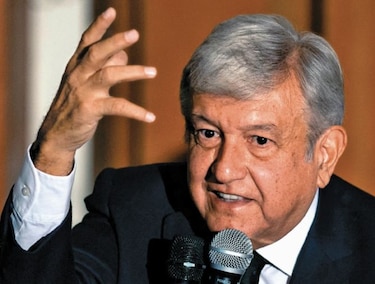 López Obrador hará consulta sobre nuevo aeropuerto