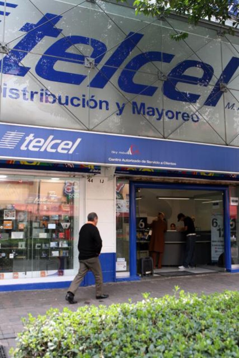 América Móvil es la empresa de telecomunicaciones más lucrativa de América