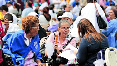 Panameños acuden al llamado del megacenso de salud