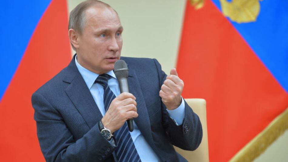 Vladimir Putin decreta sanciones económicas contra Turquía