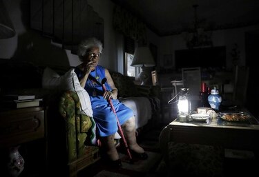 María azota con categoría máxima la isla caribeña de Dominica