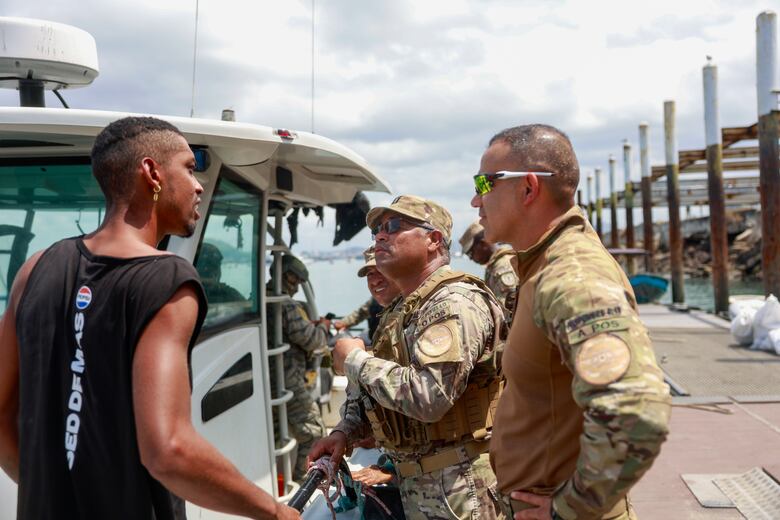 Dos muertos, un desaparecido y 20 personas rescatadas en naufragio de embarcación en Las Perlas