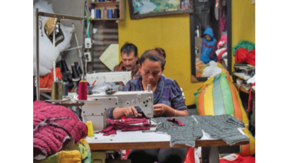 Ligera expansión de economía colombiana