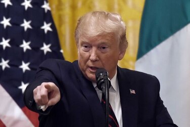 Trump presionó para que Ucrania investigara a empresa vinculada a Biden, dice diplomático