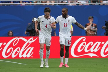 Bukayo Saka firma su doblete en la goleada de Inglaterra
