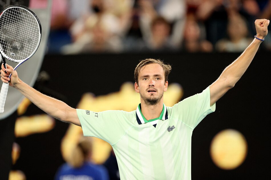 Medvedev derrota a Tsitsipas y será el rival de Nadal en final de Abierto de Australia