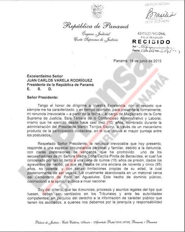 Víctor Benavides renuncia a la Corte Suprema de Justicia