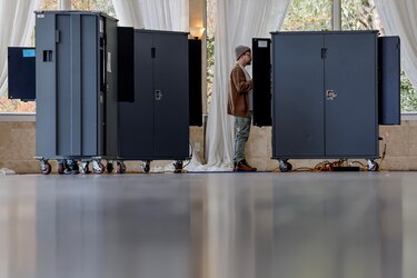 Amenazas de bomba y fallos de software son algunos de los problemas del día electoral