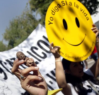 Corte Suprema mexicana evalúa eliminar leyes antiaborto