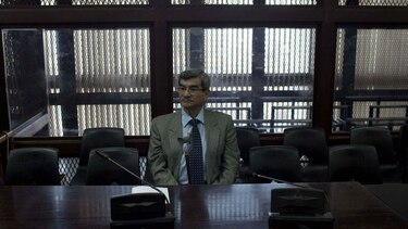 Ríos Montt llega en ambulancia a nuevo juicio