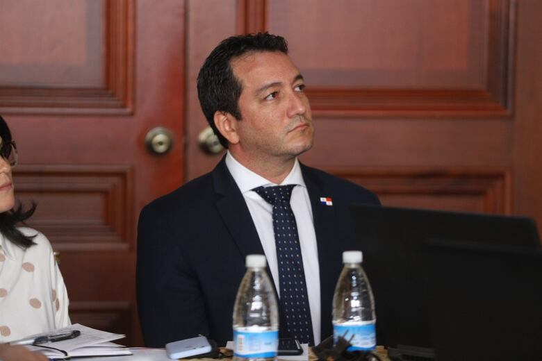 Cortizo acepta la renuncia del viceministro de la Presidencia