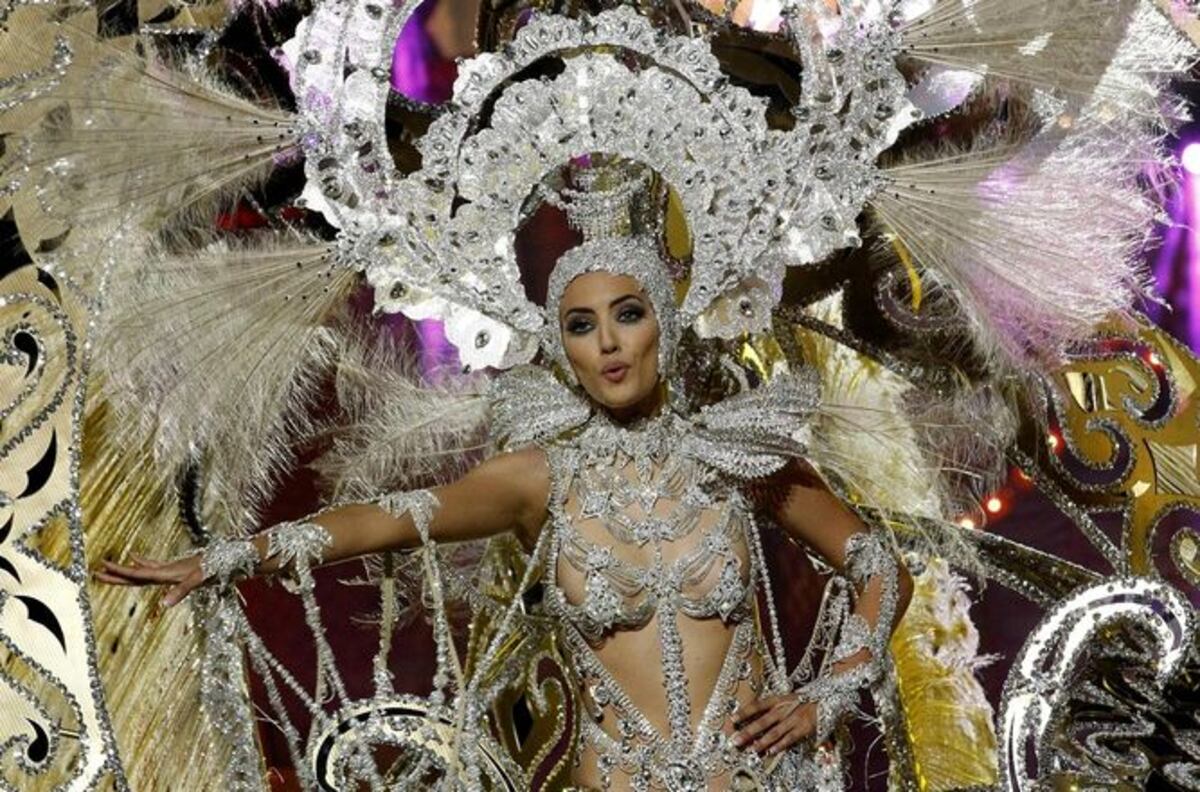 El Carnaval inunda España con el humor, el ingenio y la ironía