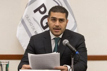 Jefe de seguridad de la Ciudad de México sobrevive a atentado y acusa a los narcos