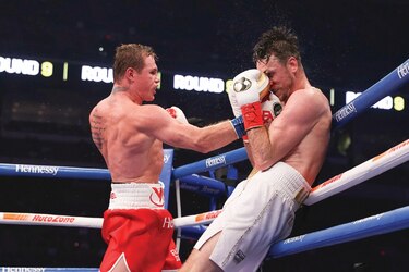 Canelo aspira a barrer su división