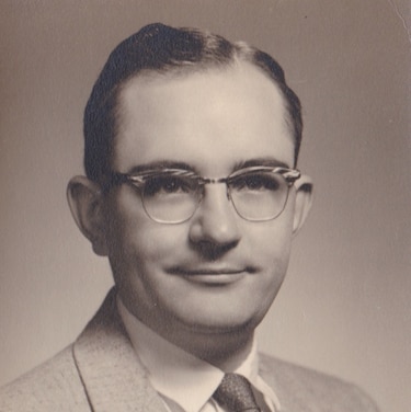 Mi abuelo abusó sexualmente de decenas de niños y mujeres, lo confronté con una cámara y esto es lo que aprendí