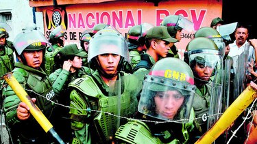 Militarizan ciudades para evitar disturbios