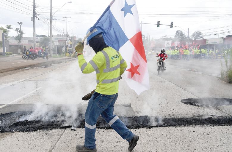 Incertidumbre, caos, huelga, protesta, y un acuerdo roto