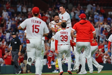 Panameño Iván Herrera se viste de héroe en dramático triunfo en la MLB