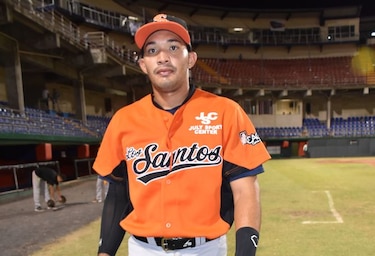 Belarmino Campos batea el ciclo ofensivo y Los Santos sigue con buen paso