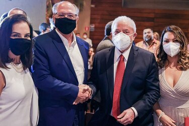 Lula da Silva sopesa vicepresidente centrista antes de elección en Brasil