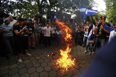 Nicaragüenses vuelven a la calle tras culpar al gobierno de incumplir tregua
