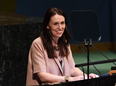 Jacinda Ardern recibe una de las condecoraciones más altas de N. Zelanda por su liderazgo